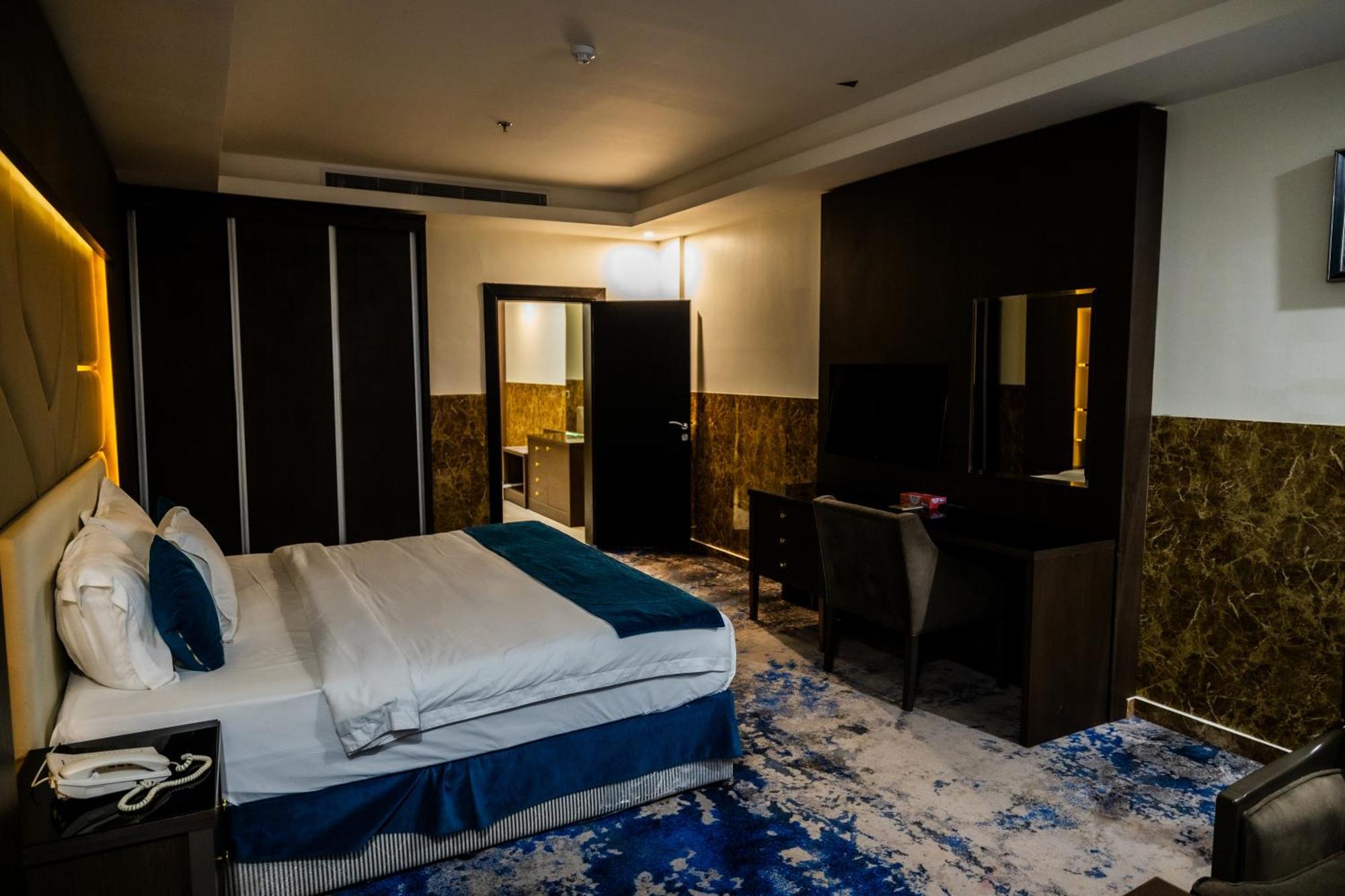 Mora Hotel By Pioneer Джеда Екстериор снимка