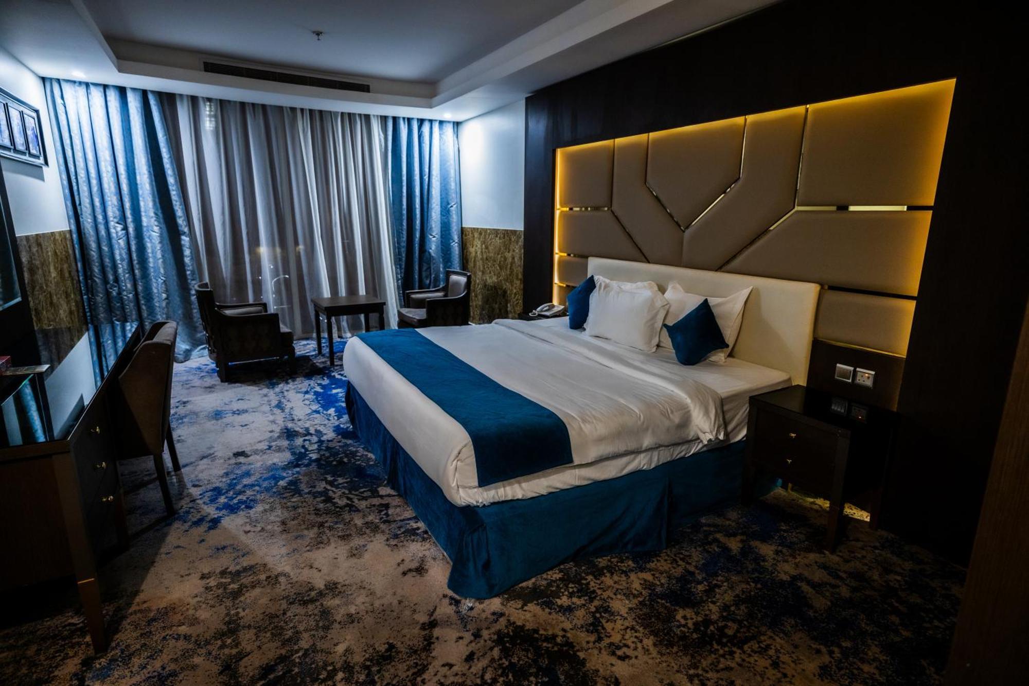 Mora Hotel By Pioneer Джеда Екстериор снимка