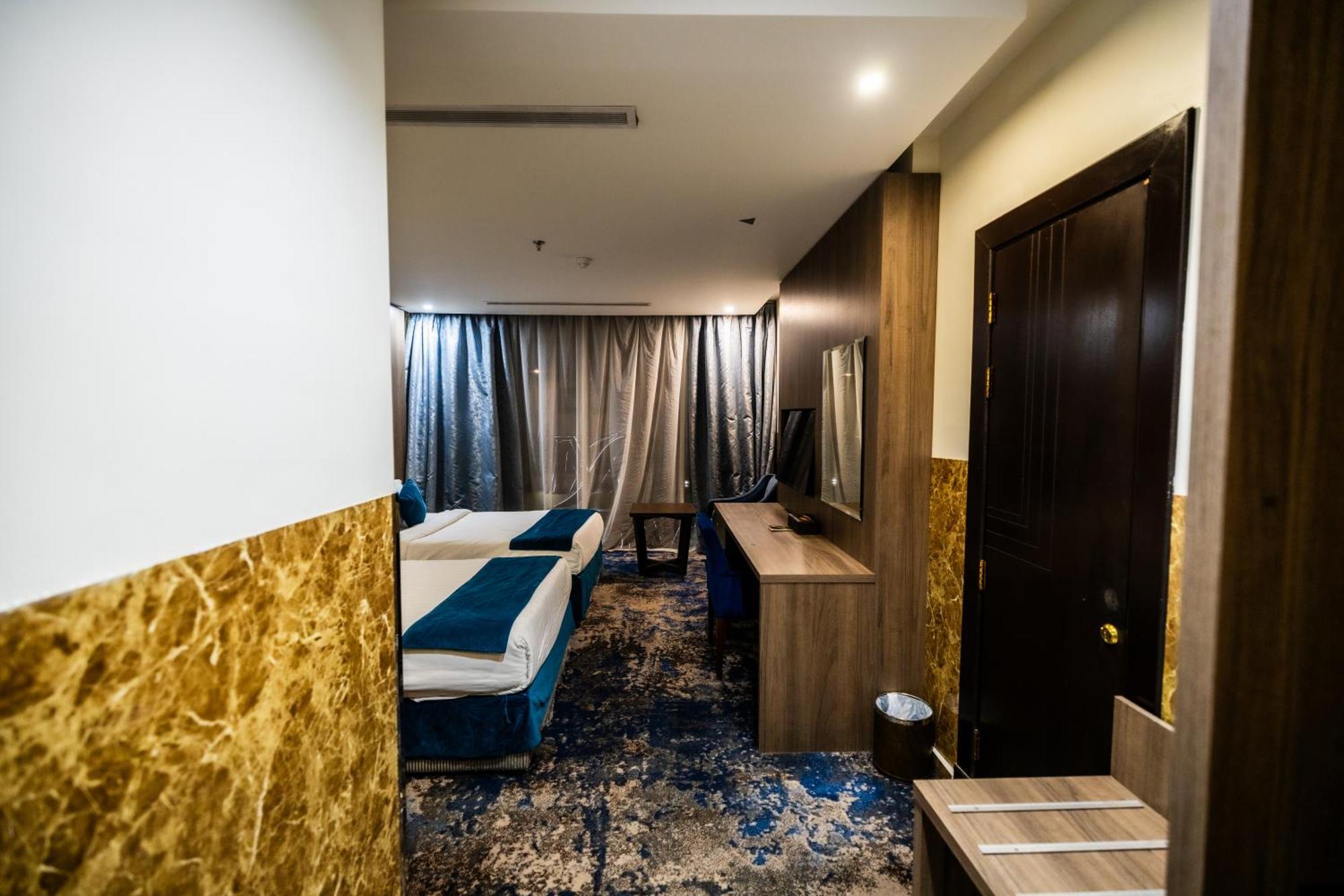 Mora Hotel By Pioneer Джеда Екстериор снимка
